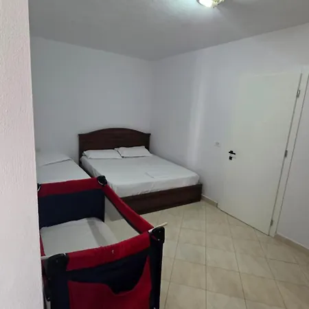Roi Apartamento Golem (Tirana)